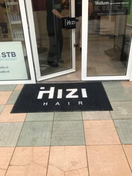 Outdoormat logo+rand Hizi Hair