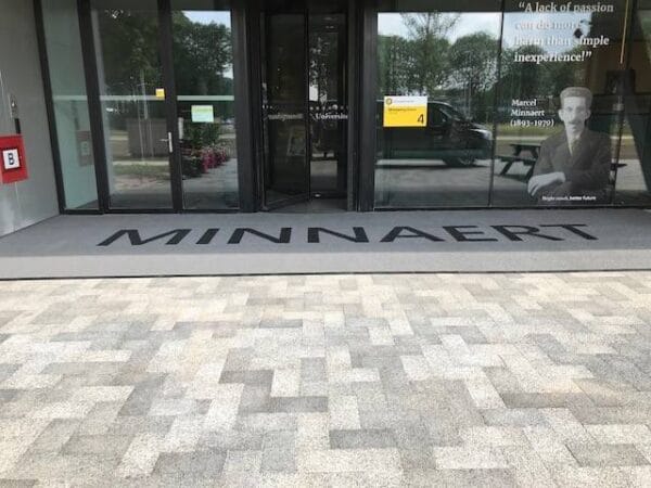 Logomat Minnaert